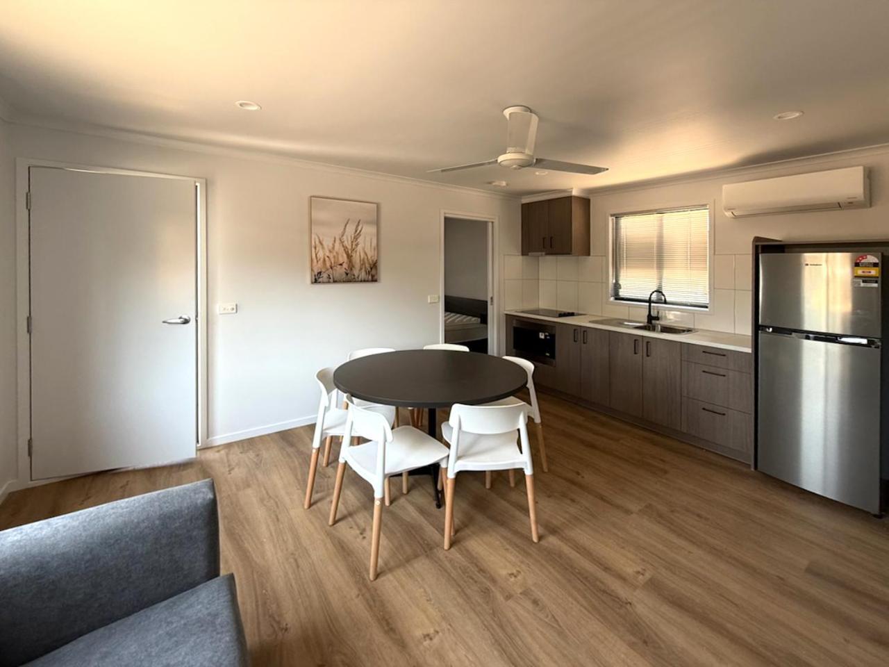 Big4 Traralgon Park Lane Holiday Park ภายนอก รูปภาพ