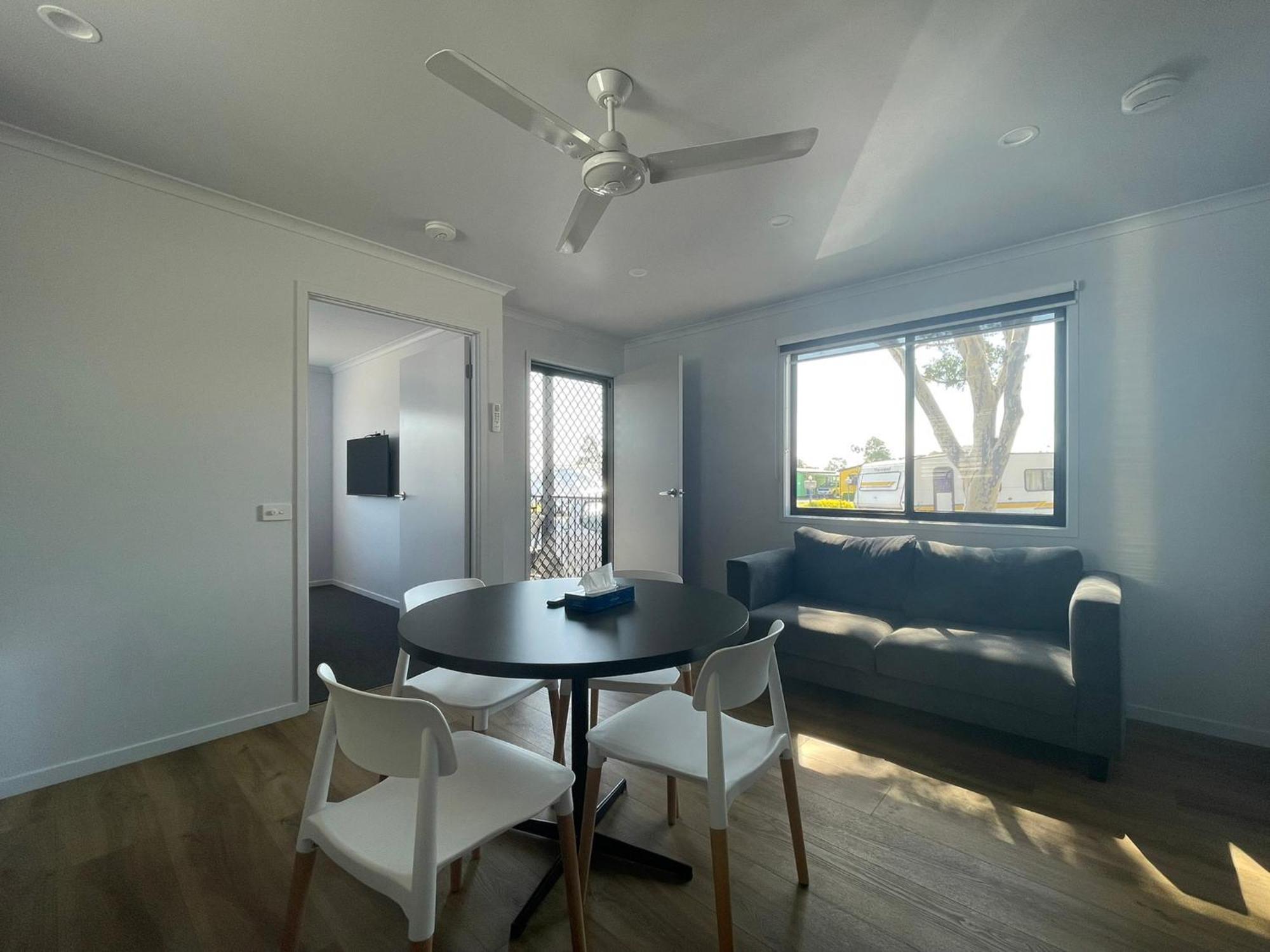 Big4 Traralgon Park Lane Holiday Park ภายนอก รูปภาพ