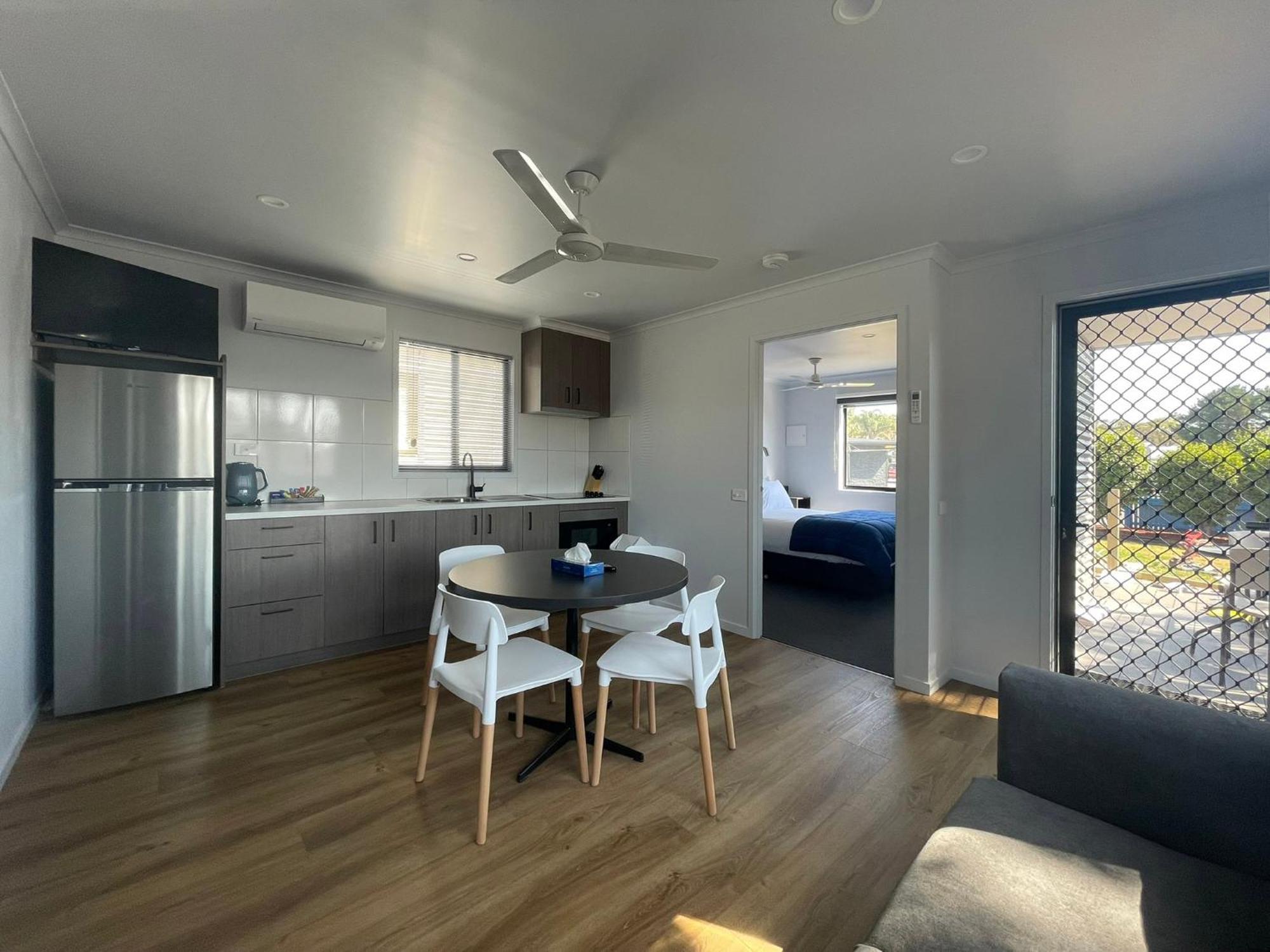 Big4 Traralgon Park Lane Holiday Park ภายนอก รูปภาพ