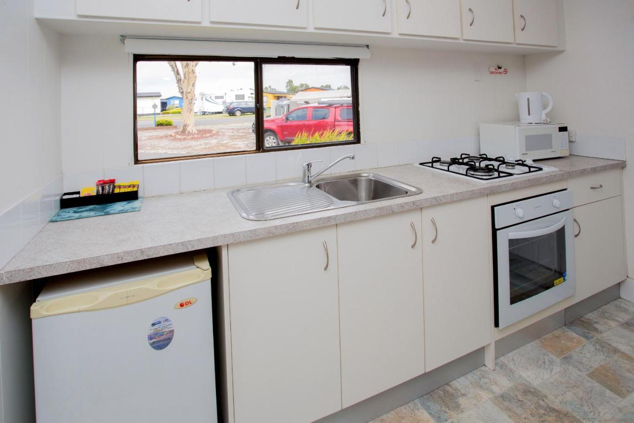 Big4 Traralgon Park Lane Holiday Park ภายนอก รูปภาพ